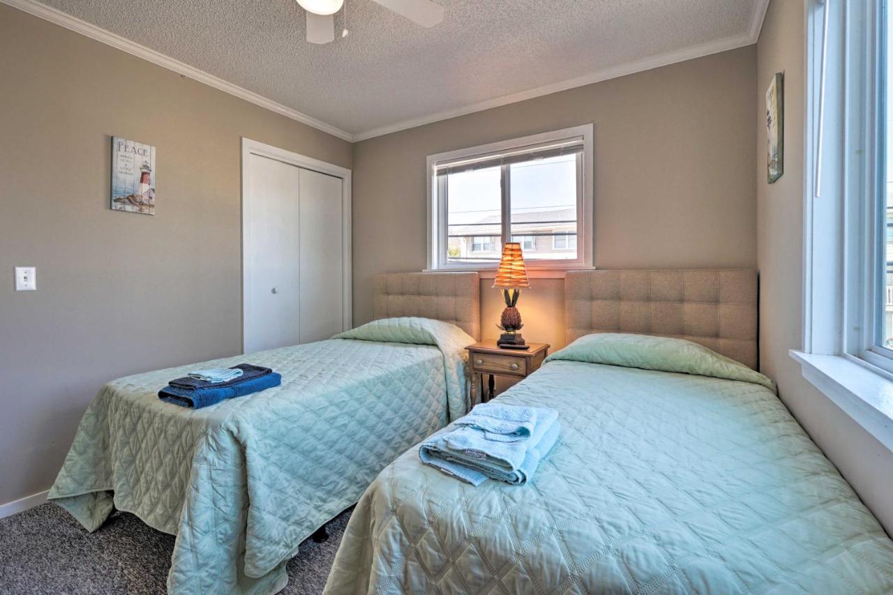 Condo With Balcony And Pool Walk To 2 Beach Accesses! 캐롤라이나비치 외부 사진
